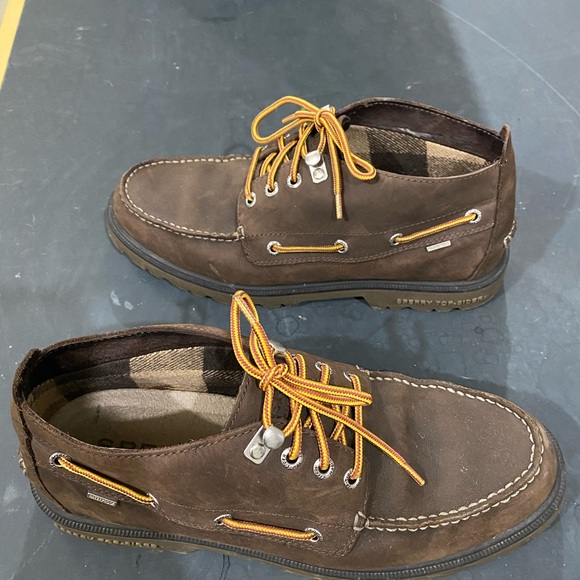 Dress (sperrys) - Picture 2 of 2